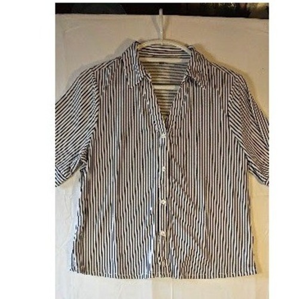 Adrienne Papell Navy Blue White Striped Button Down Shirt Short Sleeve Large